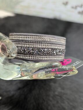 New Silver Grey Bracelet Ladies Paparazzi Bling
